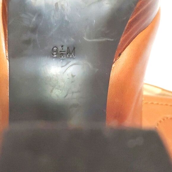 Marc Fisher Keeps Cognac Almond Oxford Classic Platform Heels - Picture 13 of 15